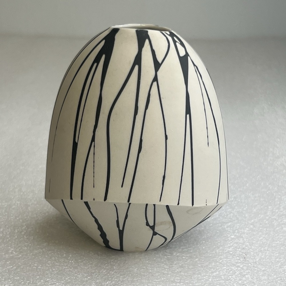 Paint Splatter Bud Vase By Bean‎ And Bailey Ceramics Anthropologie - Picture 2 of 12